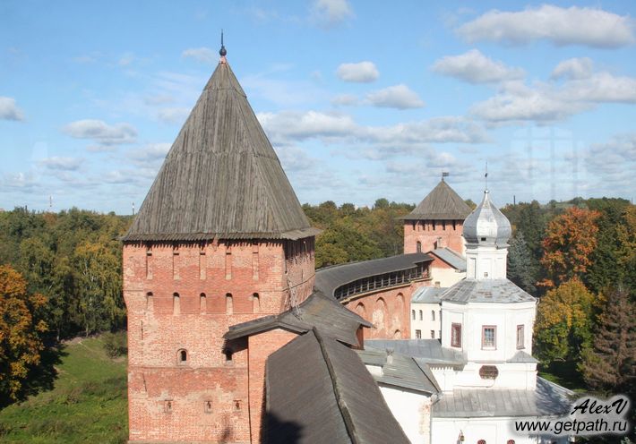 Новгородская крепость. Вид с башни Кокуй.